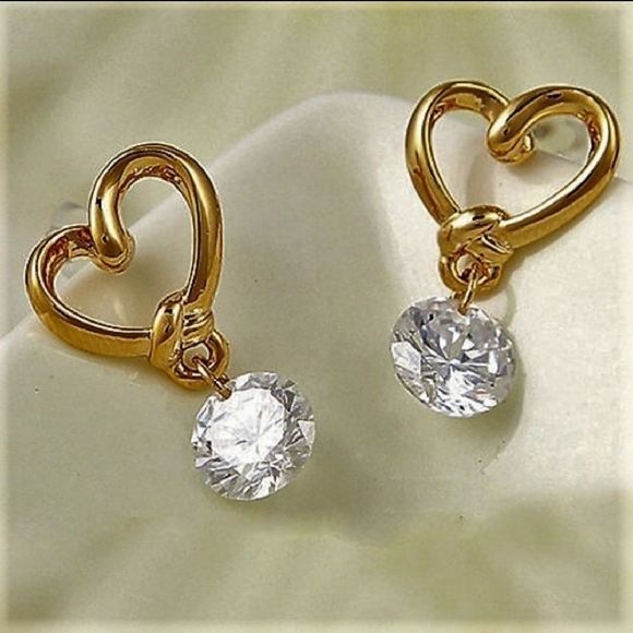 Sweetheart CZ stud earrings w/crystal. - Picture 3 of 4